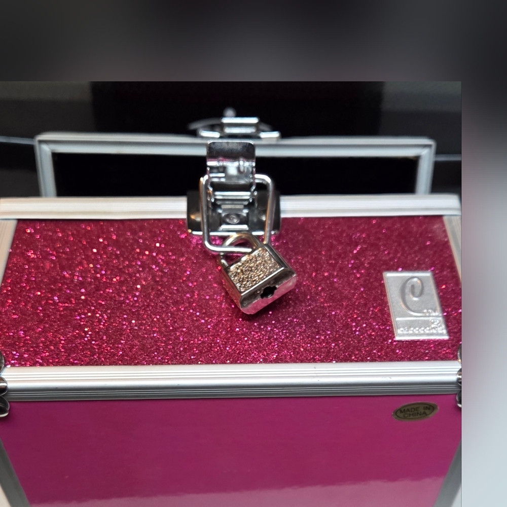 Caboodles On-the-Go Girl Makeup Case in Pink Shimmer - Picture 3 of 5
